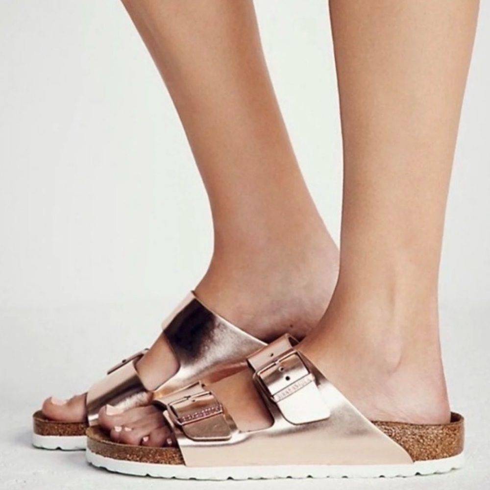 Birkenstock Rose Gold Metallic Arizona Soft Footbed Sandal Womens 7- Men 5